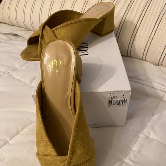 Cabi Suede Mules Size 7.5 Midas - Picture 4 of 4